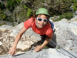  Vía Ferramarra y gruta en Carret